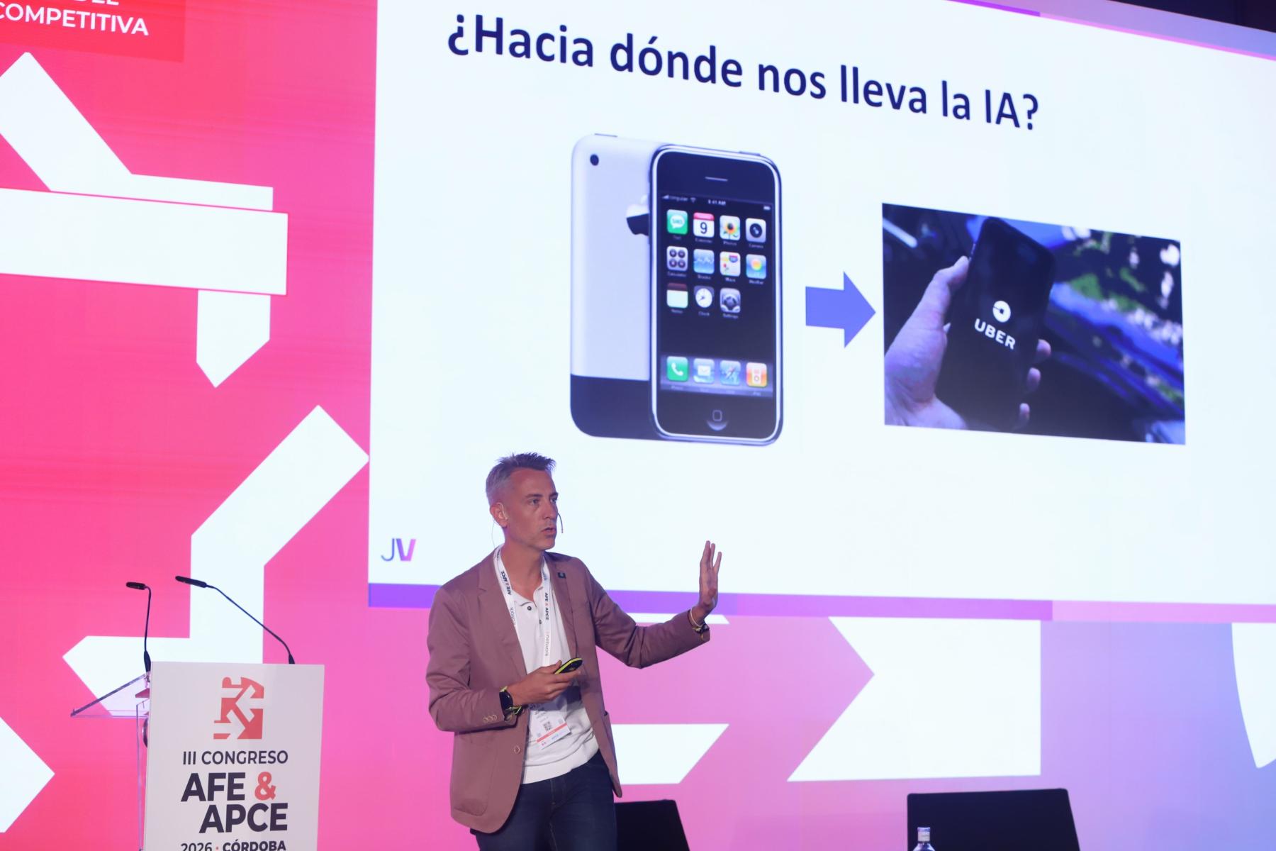 Jorge Valero durante su ponencia y taller en el Congreso AFE y APCE de Córdoba